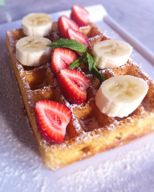 En lezzetli Belçika waffle’ı Kitchenette’te yenir