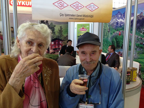 Özbekler, Çaykur’un yeşil çayını sevdi