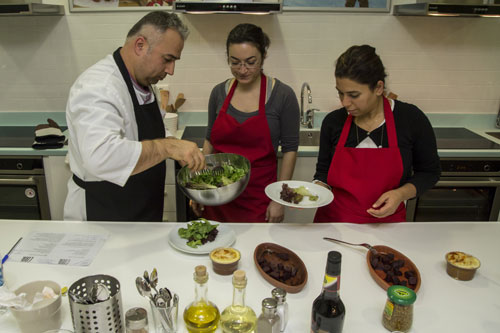 Lezzet Tutkunları Koç Üniversitesi Cool-Cook Yemek Kursunda Buluşuyor