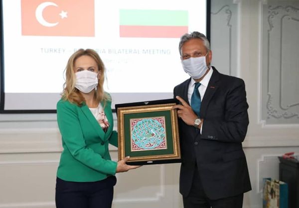 Bulgaristan-Türkiye heyetleri, turizmde iş birliği için toplandı