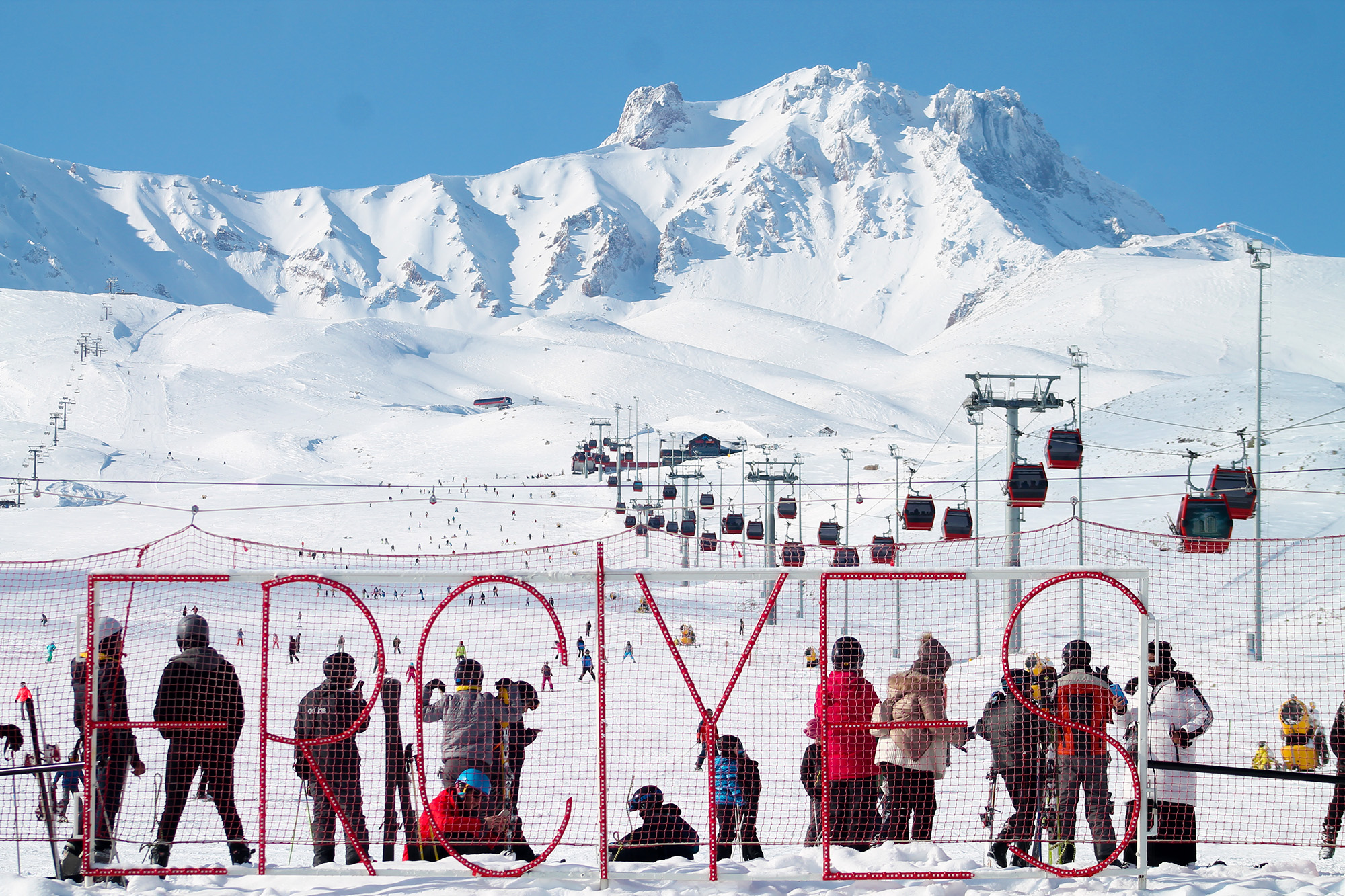 Dünyada ilk güvenli kayak merkezi sertifikası Erciyes’e verildi