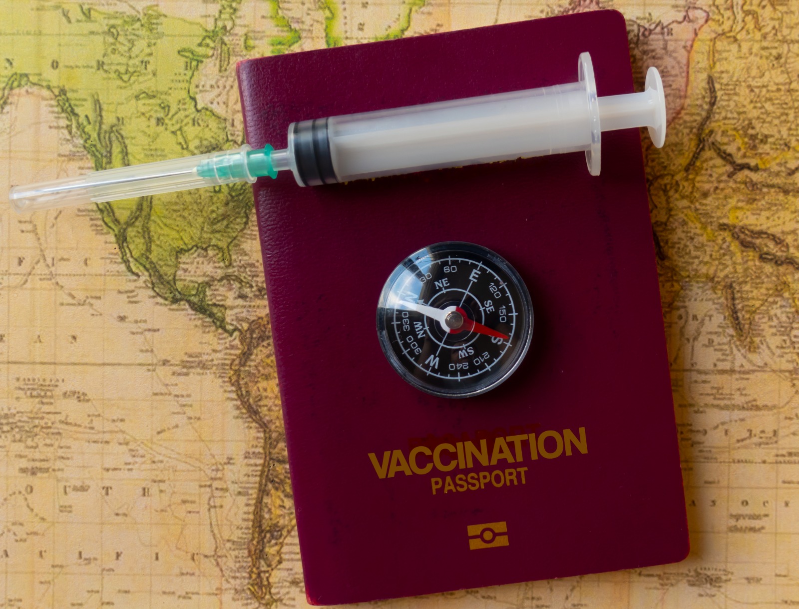 Dijital aşı pasaportu olmayanlar uçak, otel ve restoranlara alınmayacak