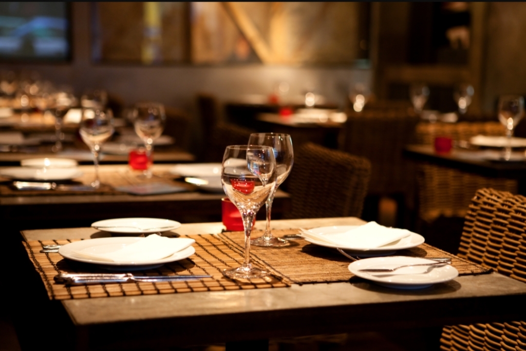 Bakanlıktan restoranlar için yeni karar: Masalar arası mesafe artık 2 metre!