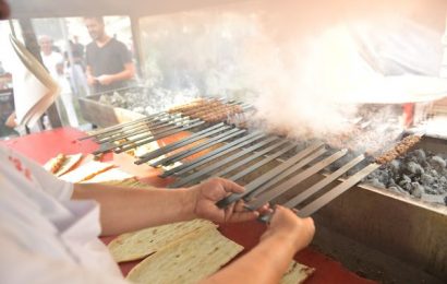 Adana, 7’nci festivalinde de kebaba, ciğere, şalgama doyurdu