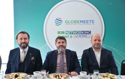 GlobeMeets kurucu ekibi, 2024 projeksiyonunu basına tanıttı   