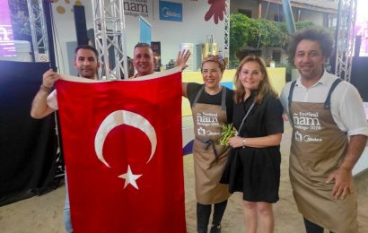 Şef Ebru Baybara Demir, Ñam Festival’de Türk bayrağını böyle dalgalandırdı